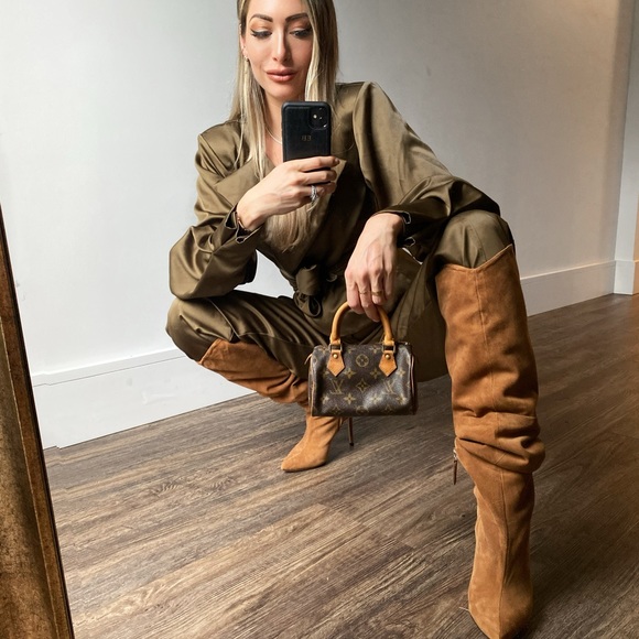 Meet your Posher, Erin - Picture 1 of 11